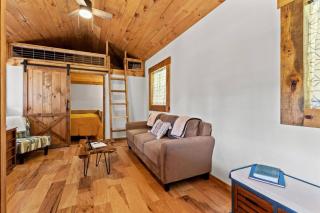 The Sit and Stay Cabin- Hot Tub, Firepit, WiFi - 5