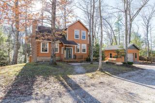 Climbers Haven- Hot Tub, Firepit, Sunroom, 5 mins to Natural Bridge - 0