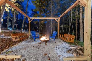 EagleRock Retreat- Pet Friendly, Hot Tub, Firepit - 5