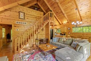 Beary Secluded- No Pet Fee, Hot Tub, Firepit, WiFi - 4