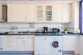 Almirante Home with 3 Bedrooms - 5