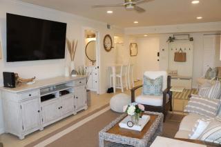 Harbor Towers- 417 - 3