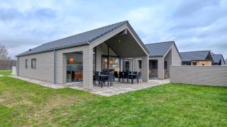 Villavilla 768 - Trams Am See, Deutschland - 4