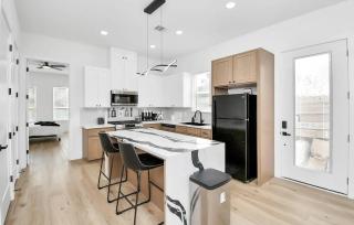 Luxe Houston Hotspot Minutes away from NRG Stadium, Med Center, Dtwn HTX - 3
