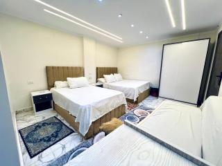 Star pyramids view inn - 5