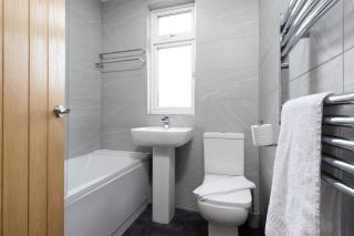 3 Bed House,CV5, Long & Short Stay, Free Parking, Wi-Fi - 7