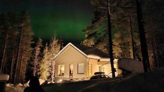 Luxury log villa with hot tub - 0