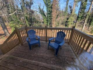 Cozy Home, Family Stay with Office Space, Near Attractions! - 6