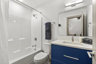 Brick & Bed Riverfront Lofts, T 203 - 4