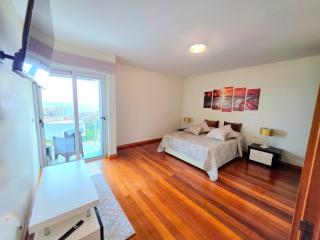 Warm Winter Stay with Panoramic Sea and City Views, Sunrise and Sunset Moments - 7