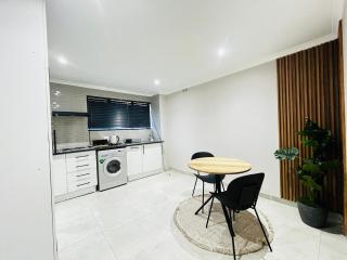 Big 14 Guesthouse Randburg - 5