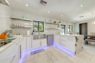 Upscale Home w/ Hot Tub: Walk to Pompano Beach! - 2