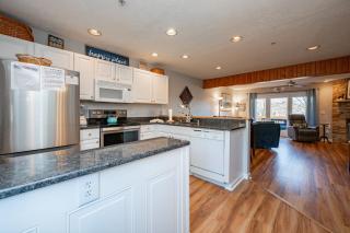 Deep Creek Village #36 by Railey Vacations - 3