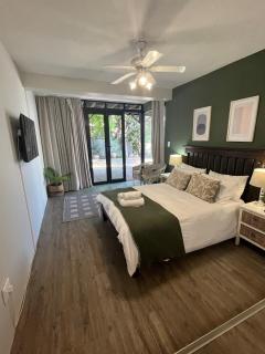 Nahoon View, Suite 2 - 1