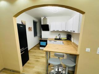 Luxury apartment VIENNA Airport Free PARKING - 8