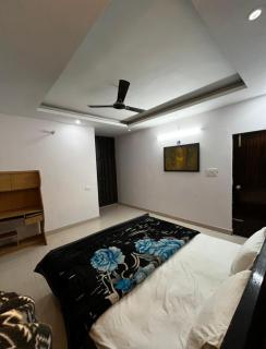 The Retreat Base - 9