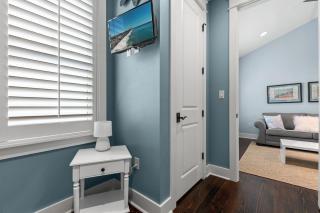 WaterColor luxury retreat with resort pools, private beach, FREE bikes - 7