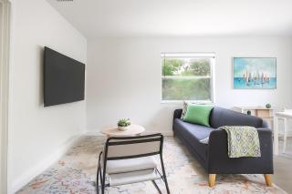 Comfy 2BR Apartment Near Las Olas with Patio, BBQ and FREE PARKING - 6