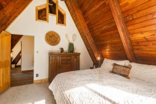 "A" Frame of Mind - 4 bed/3 bath, Close to Resort/Hiking, Hot Tub, Sauna, Views, Outdoor Fire Pit - 5