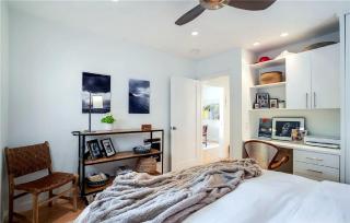 Charming Coastal Retreat with Stunning Ocean Views - 1