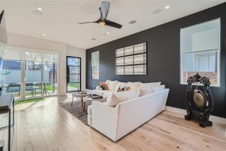 Dip into the 512! Custom Built w/Pool Blocks to DT - 1