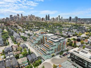 Family Condo w Kids Den FREE Banff Pass - 4