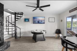 Premium 4BR Canyon Lake Getaway, Comfort and Views - 9