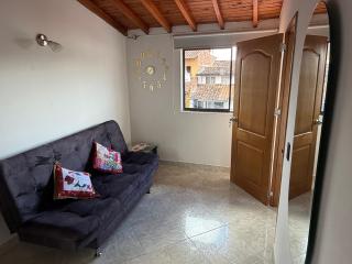 Amazing one bedroom apartment near the Airport ! - 8