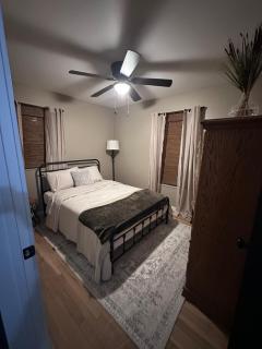 Cozy remodeled home with a big backyard ! - 7