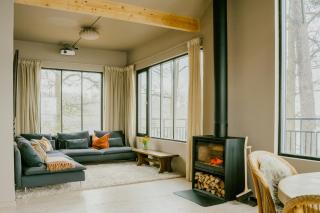 Architectural Cabin With Magnificent Lake View - 3