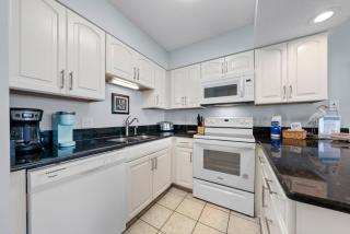 Boardwalk 984 by Youngs Suncoast - 1