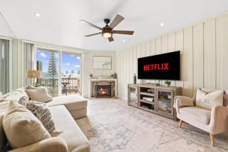 Beachfront Resort-sunset views deck & luxe king - 9