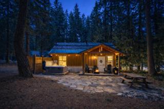 Painted Pony Cabin by NW Comfy Cabins - 0