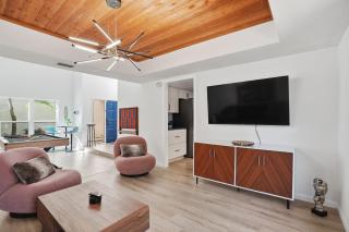 Spacious Tampa Family Getaway Pool Hot tub - 5