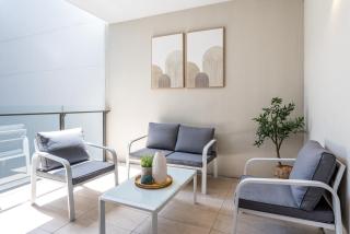 City-Center Cozy 2BDR Apartment with Parking - 5