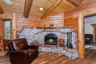 015 - Hidden Bridge Cabin - Big Bear getaway - 6