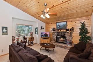 023 - Bearly Inn - Big Bear Getaway - 9