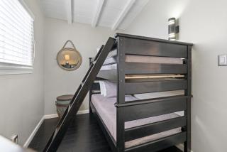 Cozy 2Br W Ac And Private Patio, Steps To 40Th St Beach By Beachview Rentals - 6