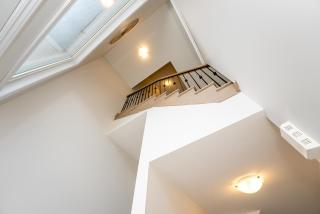 Modern Vaughan Retreat, 10 mins to Pearson Airport, Vaughan Mall - 9