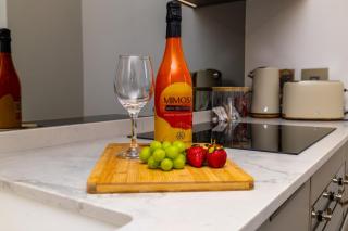 Urban Vogue 1 bed Apartment - 7