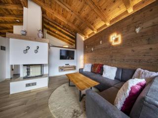 Luxury alpine chalet in Neukirchen - 2