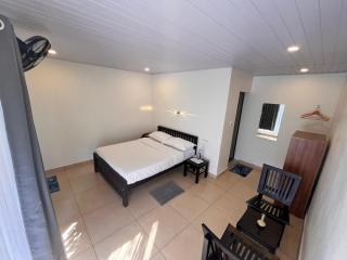 AURACREST HAVEN A-Frame Cottages and Deluxe Rooms - 1