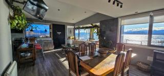 Lakefront, Jacuzzi and Pool - 8