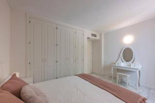 The Scandi-Aries Studio Luxury in Nueva Andalucia - 1