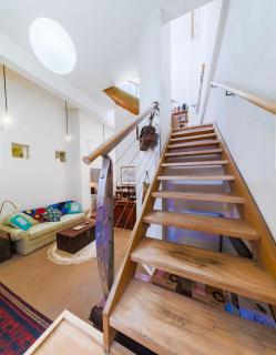 Vertical Multi-Level Herritage Retreat - Private Library & Free Wifi - 6