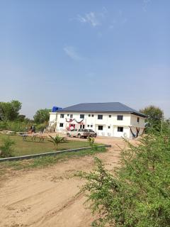 Premier Luxury Hotel - 8