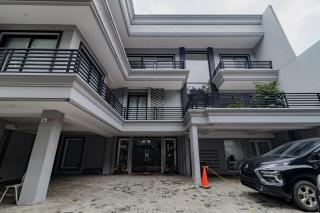 RedDoorz near Jakarta International Velodrome - 3