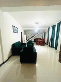 Golden Paradise Transit Hotel - 0