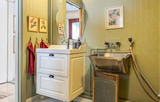 Awesome Home In Skillingaryd With Wifi - 7