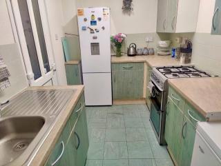 Peterborough Nice House with garden free parking - 1